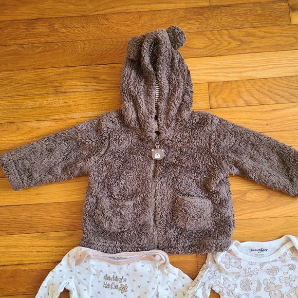 Baby onesie and  cozy jacket - Picture 11 of 15
